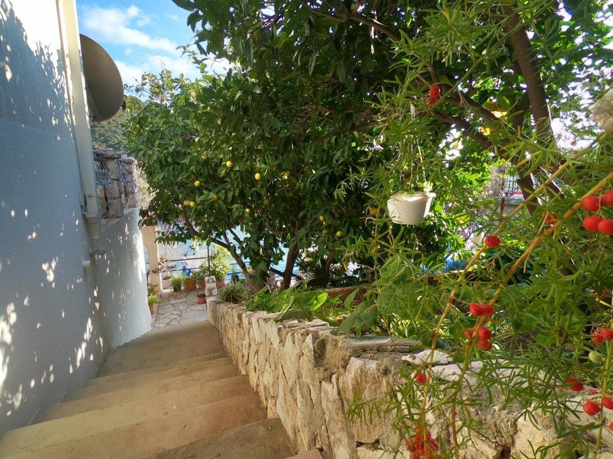 Villa Agata Lastovo Exterior photo